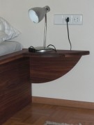 Bett in Nußbaum