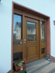 Haustürelement in Eiche mit angefertigter Bleiverglasung
